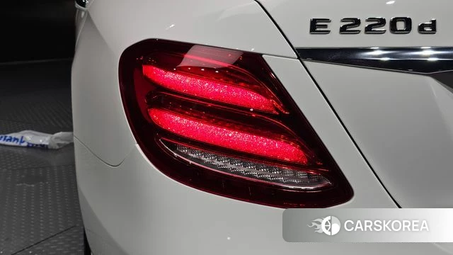 Mercedes-Benz E-Class W213 id 4477271 из Кореи 15