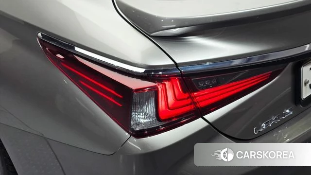 Lexus ES300h 7th generation id 4688927 из Кореи 15