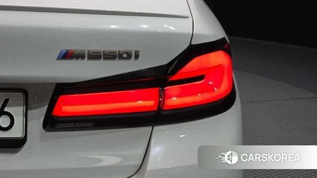 BMW 5 Series (G30) id 4783889 из Кореи 15