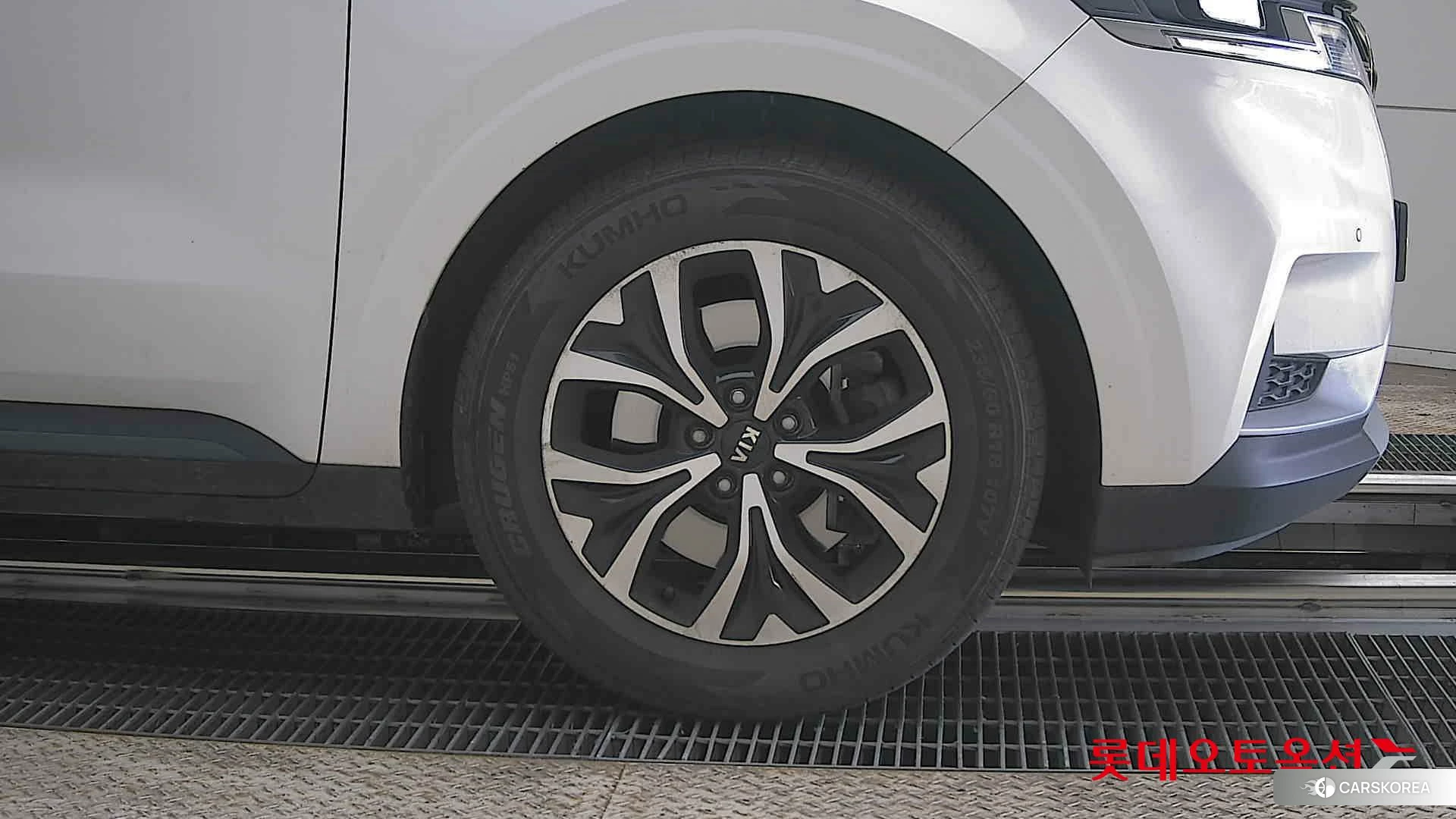 Kia Carnival id 3882166 из Кореи 15