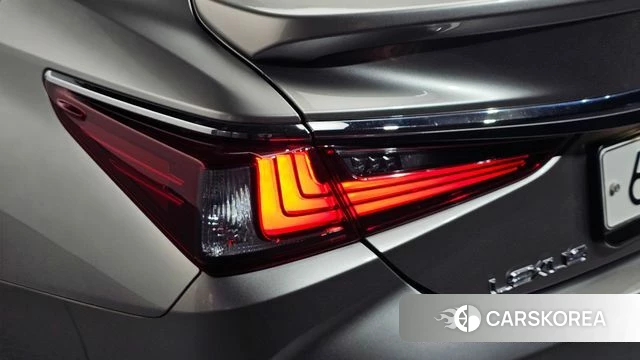 Lexus ES300h 7th generation id 4551656 из Кореи 15