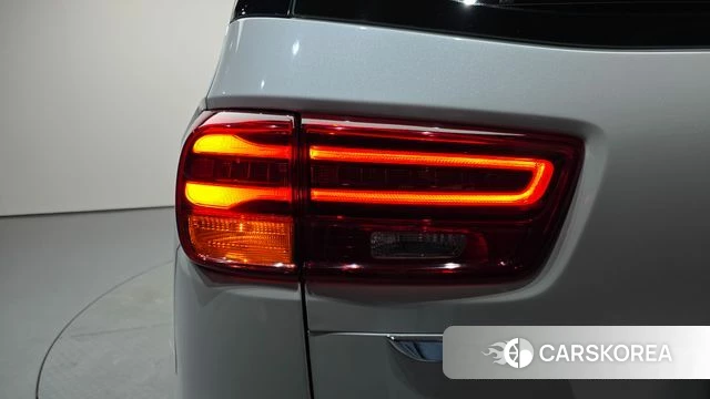 Kia The New Carnival id 4632990 из Кореи 15