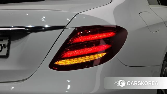 Mercedes-Benz E-Class W213 id 4764729 из Кореи 15
