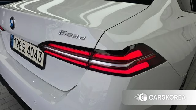 BMW 5 Series (G60) id 4847782 из Кореи 15