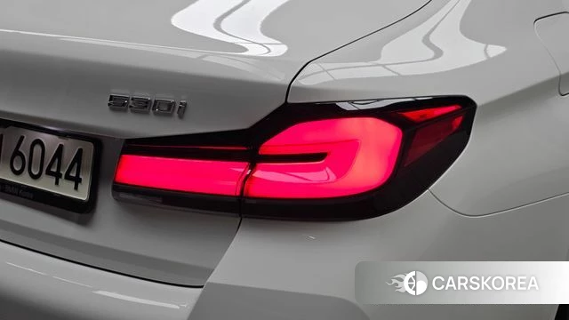 BMW 5 Series (G30) id 4881343 из Кореи 15