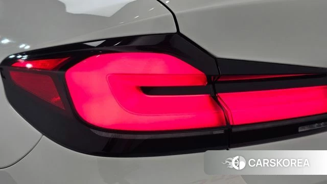 BMW 5 Series (G30) id 4792626 из Кореи 15