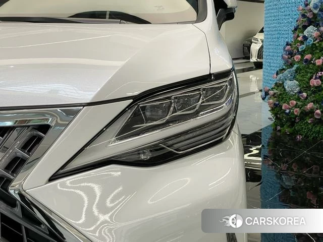 Lexus LM id 4348952 из Китая 15