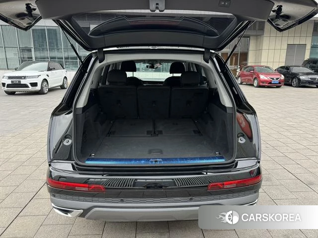 Audi Q7 id 4300817 из Китая 15