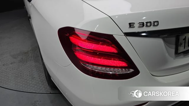 Mercedes-Benz E-Class W213 id 4482618 из Кореи 15