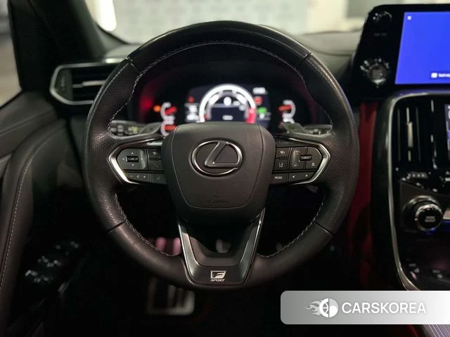 Lexus LX id 4260793 из Китая 15