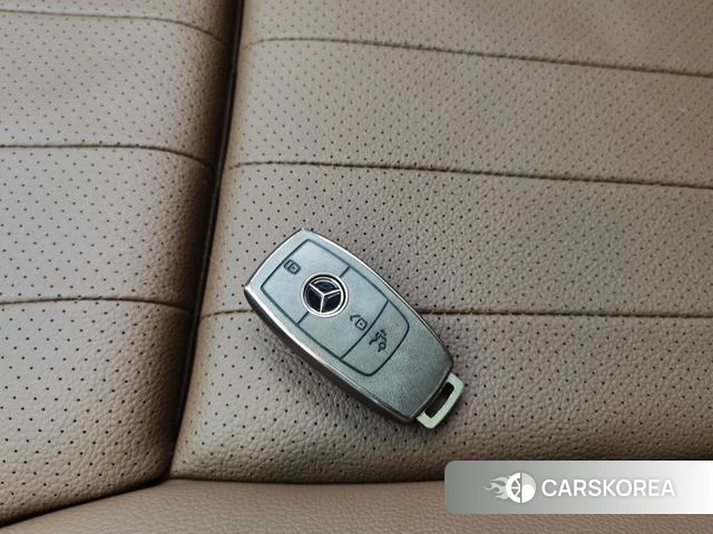 Mercedes-Benz E-class id 4290580 из Китая 15