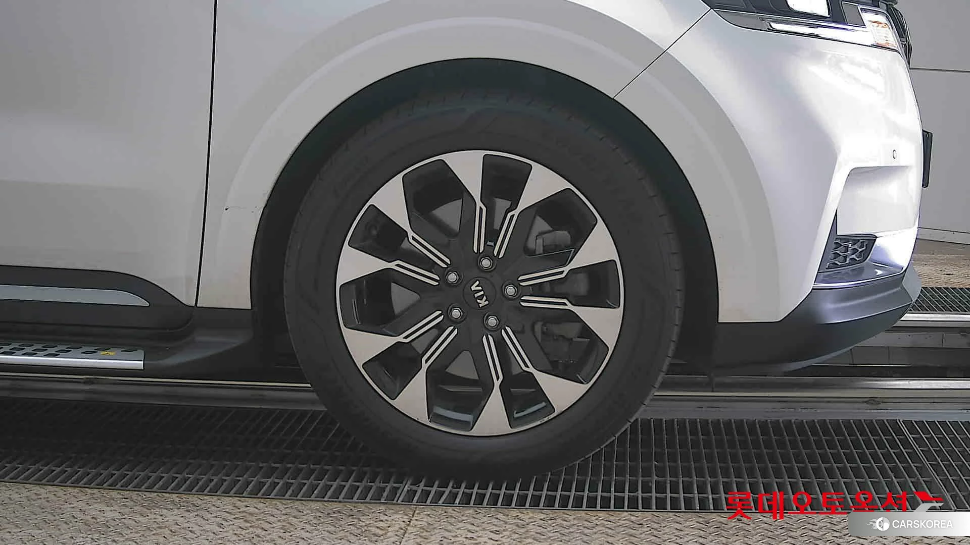 Kia Carnival Limousine id 3888376 из Кореи 15