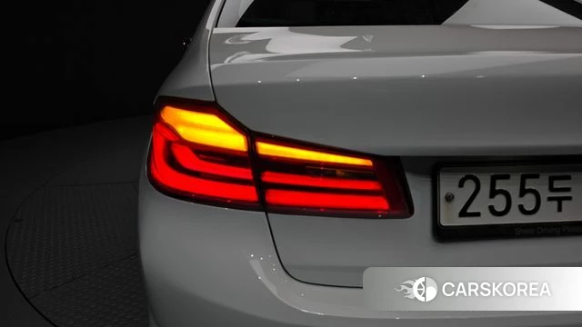 BMW 5 Series (G30) id 4403475 из Кореи 15