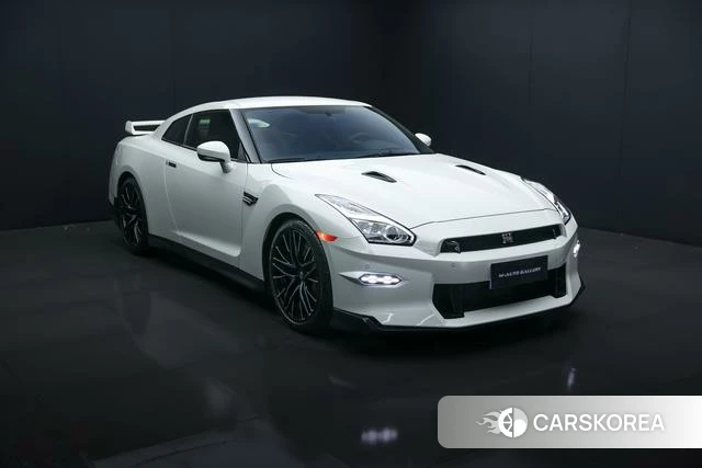 Nissan GT-R id 4333928 из Китая 15