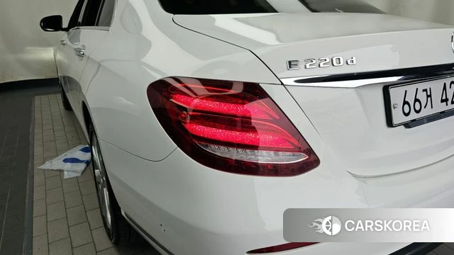 Mercedes-Benz E-Class W213 id 4188739 из Кореи 15