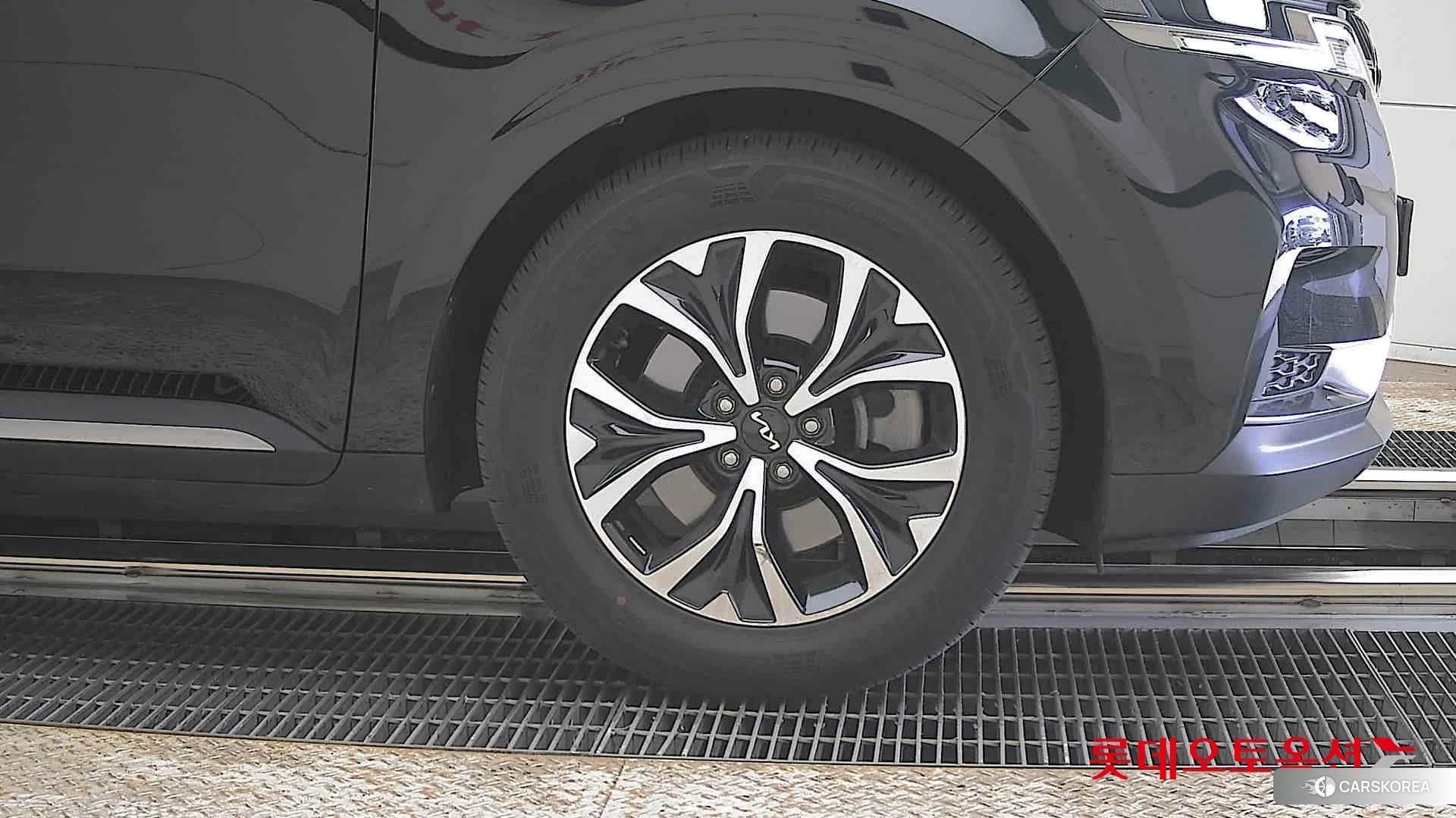 Kia Carnival id 3882086 из Кореи 15