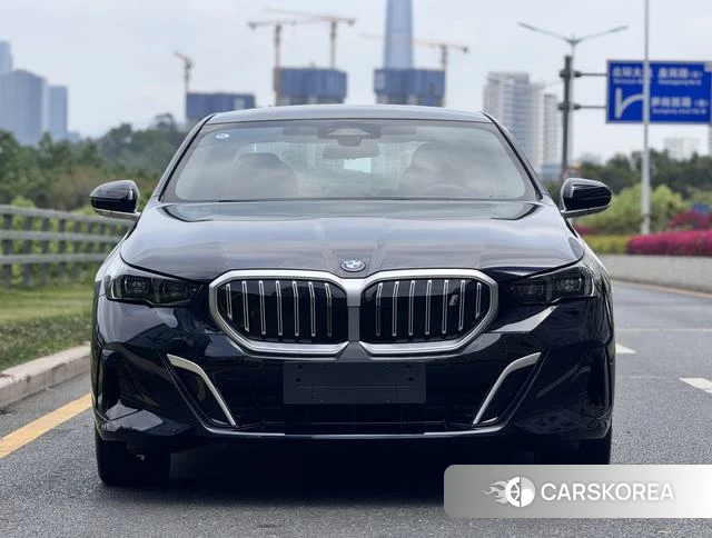 BMW i5 id 3907767 из Китая 15