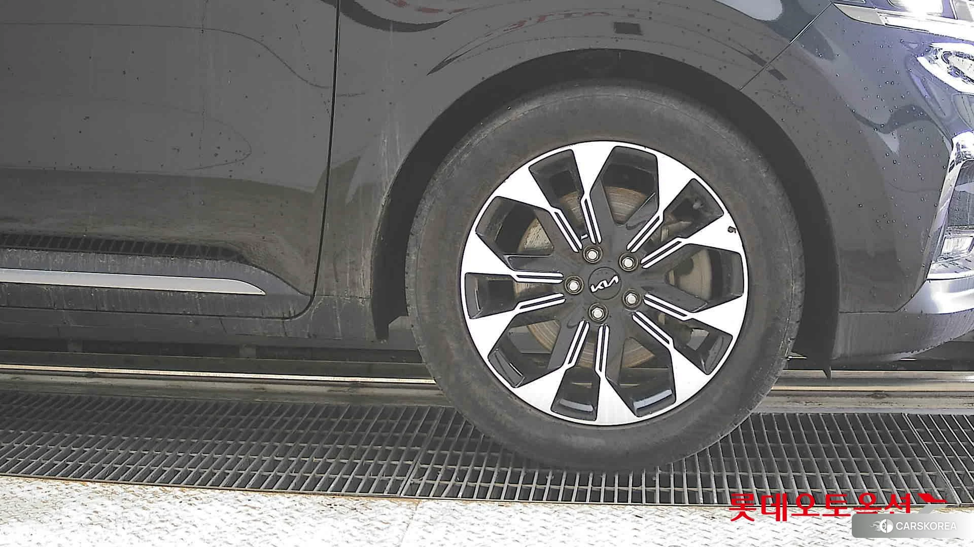 Kia Carnival id 4312633 из Кореи 15