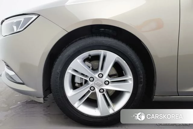 Buick Regal id 4210723 из Китая 15