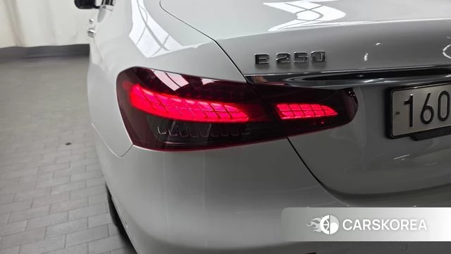 Mercedes-Benz E-Class W213 id 4665870 из Кореи 15