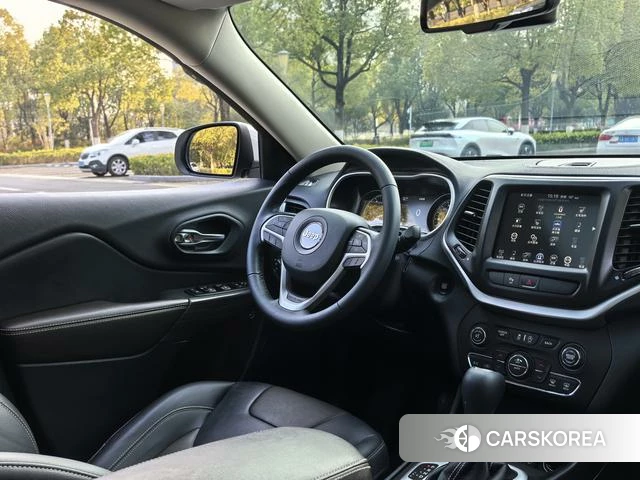 Jeep Free light id 4209795 из Китая 15
