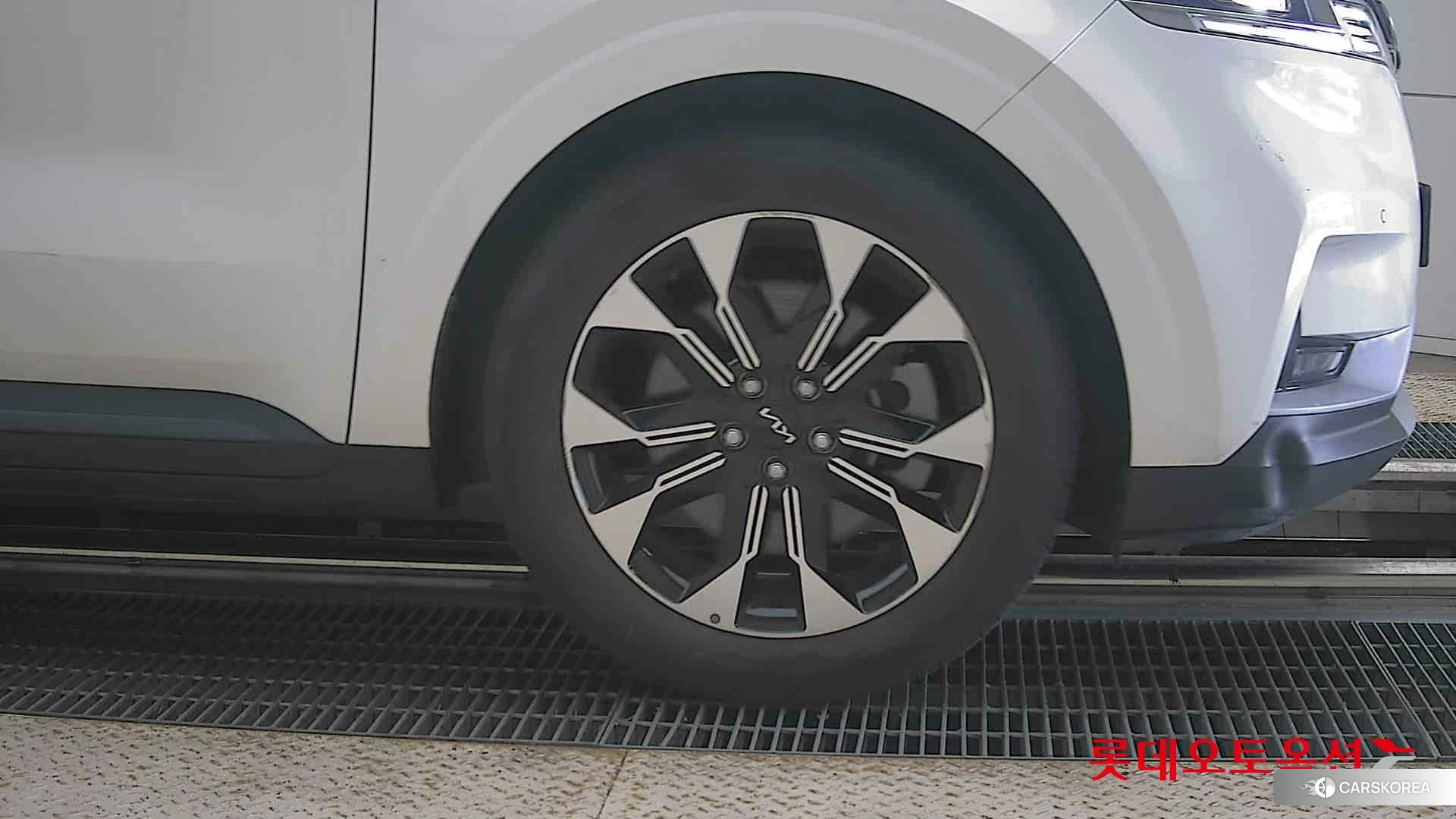 Kia Carnival id 4674221 из Кореи 15