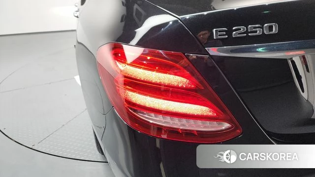 Mercedes-Benz E-Class W213 id 4304529 из Кореи 15