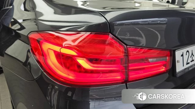 BMW 5 Series (G30) id 4377964 из Кореи 15