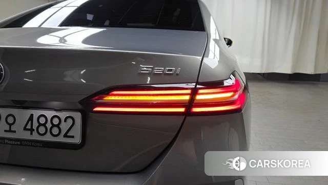 BMW 5 Series (G60) id 4578595 из Кореи 15