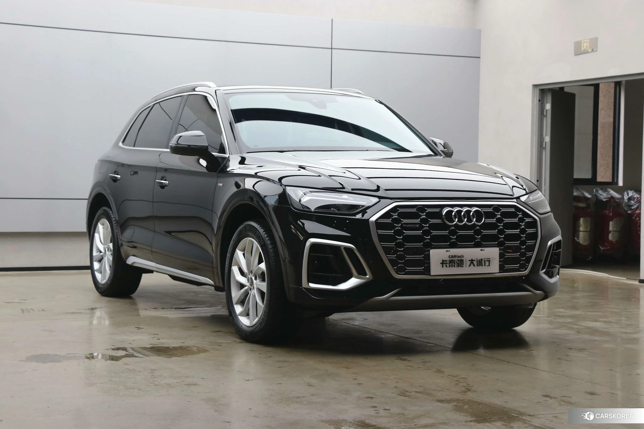 Audi Q5L id 4419317 из Китая 15
