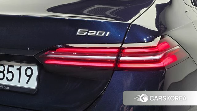BMW 5 Series (G60) id 4729636 из Кореи 15