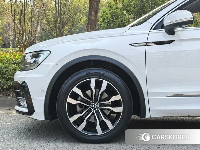 Volkswagen Tiguan L id 4277816 из Китая 15