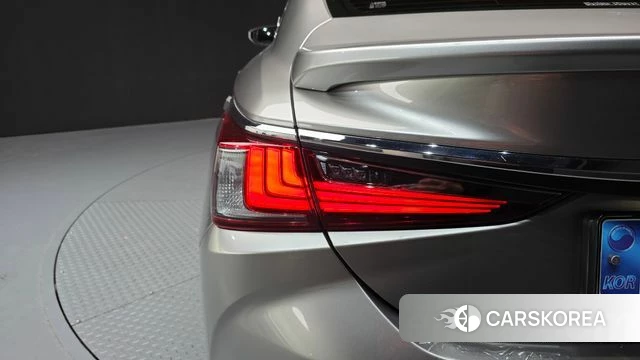 Lexus ES300h 7th generation id 4535190 из Кореи 15