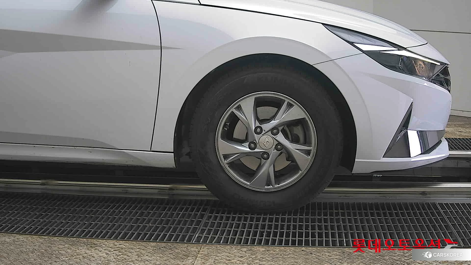 Hyundai Avante id 3875696 из Кореи 15