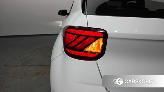 Hyundai Venue id 4317475 из Кореи 15