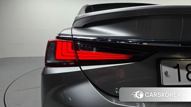 Lexus ES300h 7th generation id 4849971 из Кореи 15