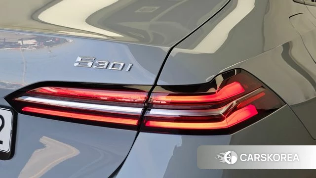 BMW 5 Series (G60) id 4892643 из Кореи 15
