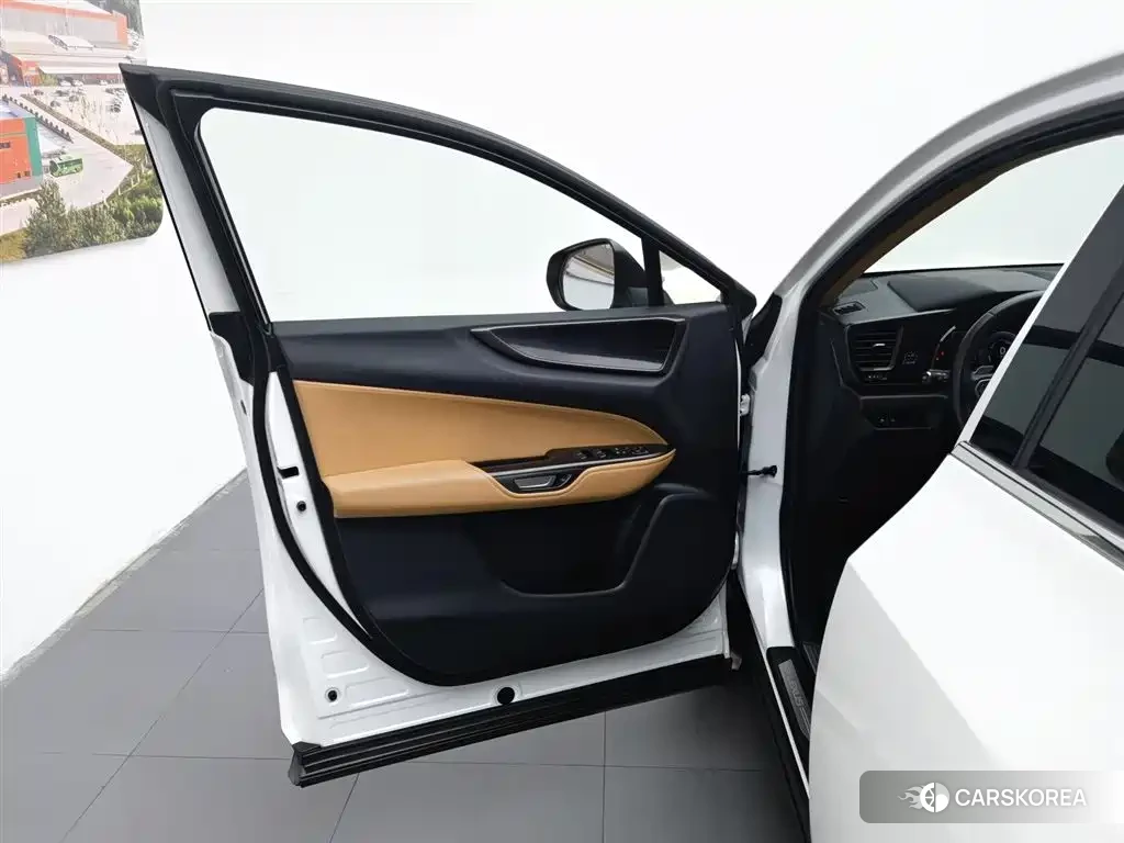Lexus NX id 4589120 из Китая 15