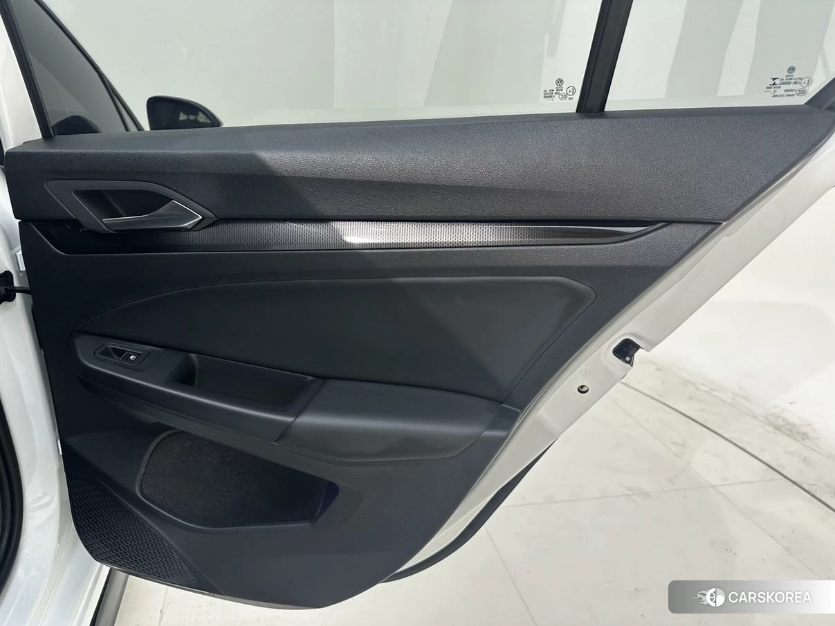 Volkswagen Golf id 4512695 из Китая 15