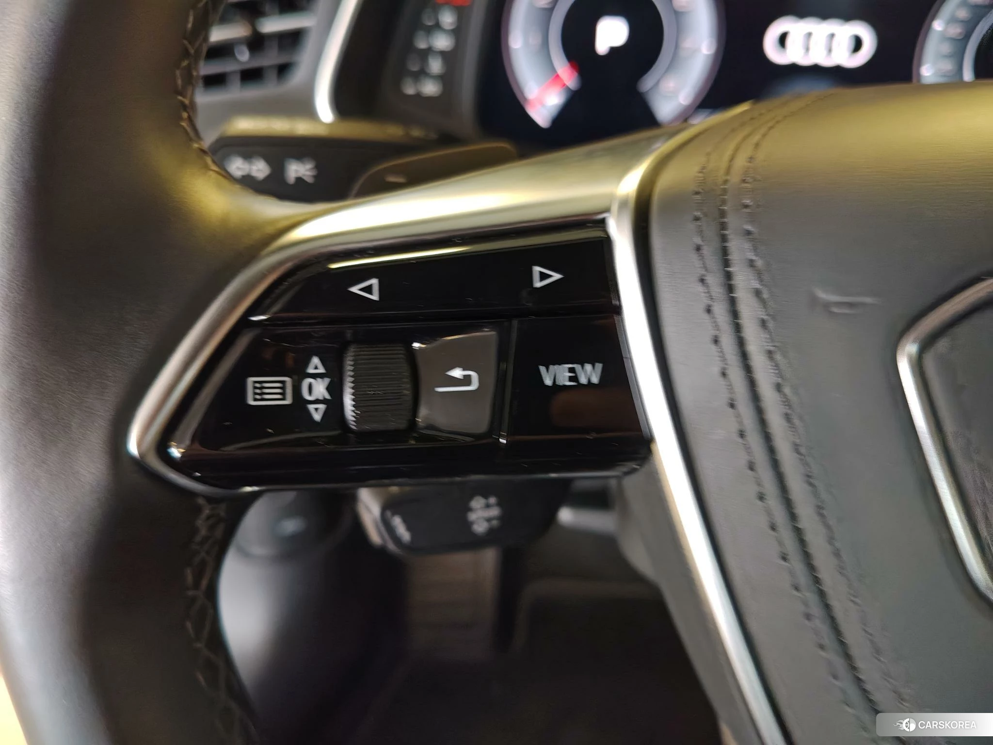 Audi A6L id 4498551 из Китая 15