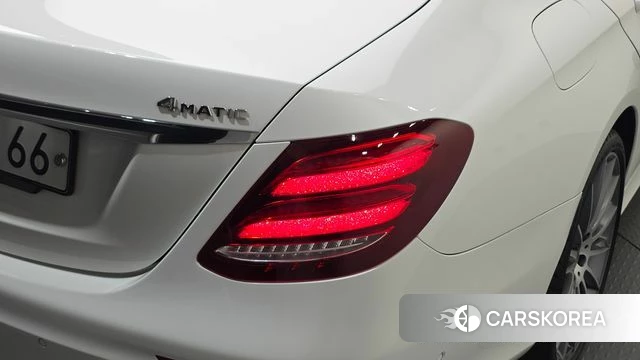 Mercedes-Benz E-Class W213 id 4663081 из Кореи 15