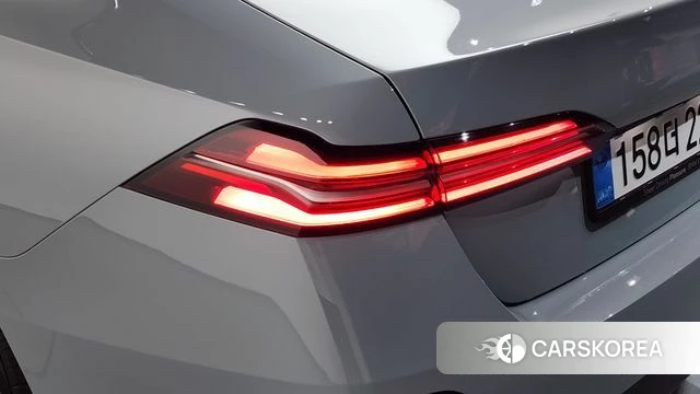 BMW 5 Series (G60) id 4589974 из Кореи 15