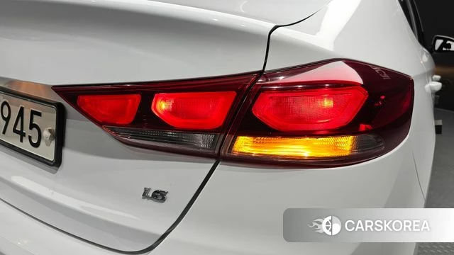 Hyundai Avante AD id 4530890 из Кореи 15