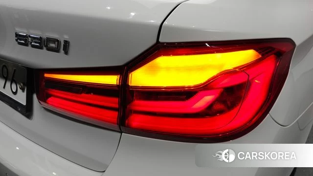 BMW 5 Series (G30) id 4620701 из Кореи 15