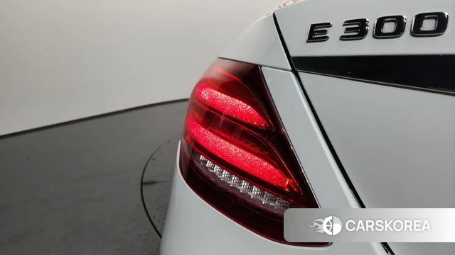 Mercedes-Benz E-Class W213 id 4610379 из Кореи 15