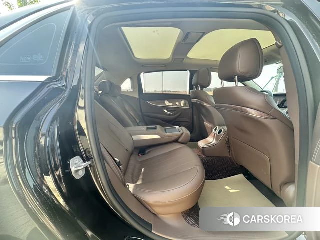 Mercedes-Benz E-class id 4328495 из Китая 15