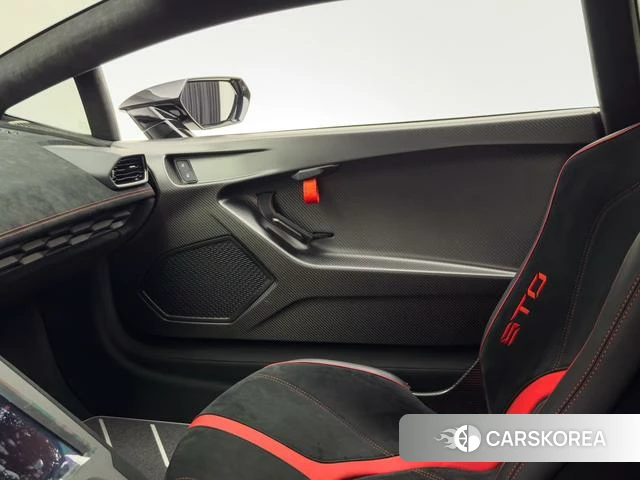 Lamborghini Huracán id 3907823 из Китая 15