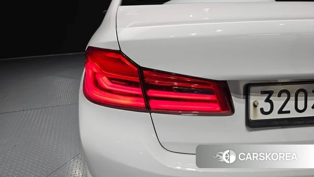 BMW 5 Series (G30) id 4708279 из Кореи 15