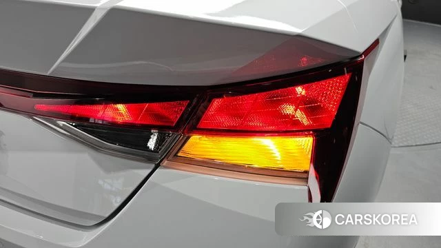 Hyundai Avante Hybrid (CN7) id 4688180 из Кореи 15