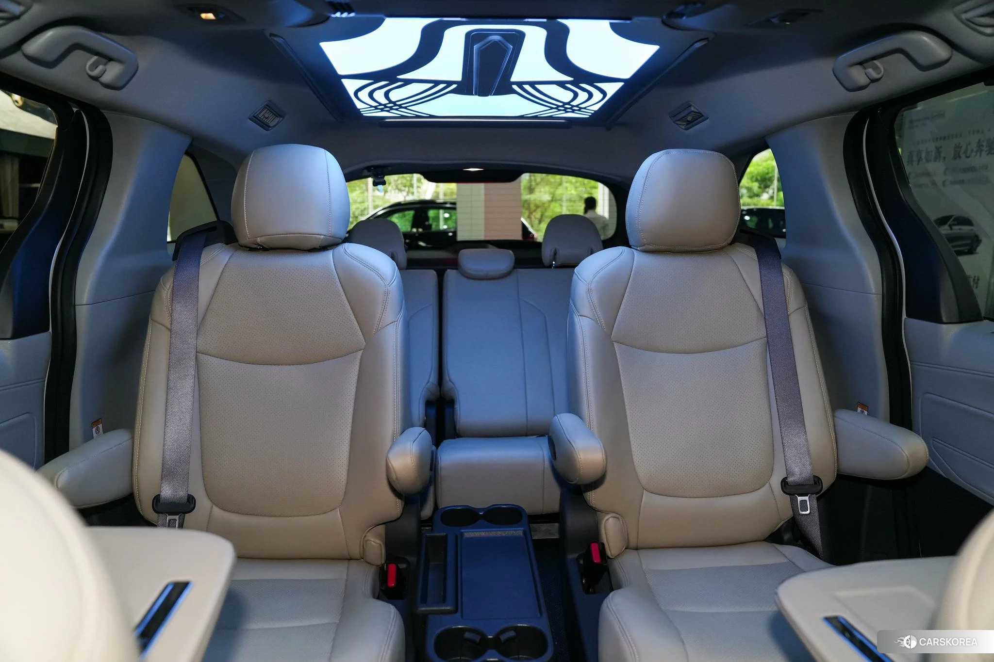 Toyota Saina id 4440870 из Китая 15